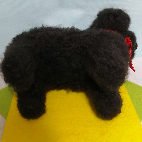 羊毛フェルト犬 トイプードル黒 羊毛フェルト かおち 通販