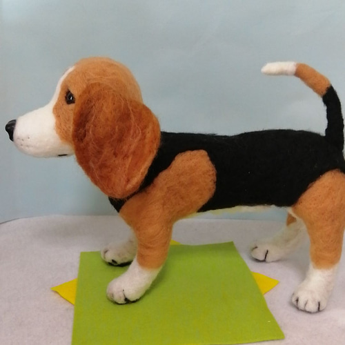 羊毛フェルト　ハンドメイド　ビーグル ビーグル犬b＊羊毛フェルト＊ | iichi 日々の暮らしを心地よく