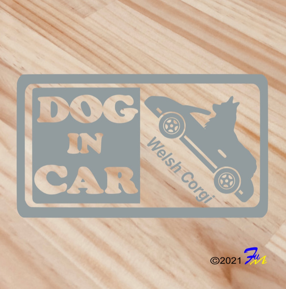 コーギー DOG IN CAR ステッカー 1枚目の画像