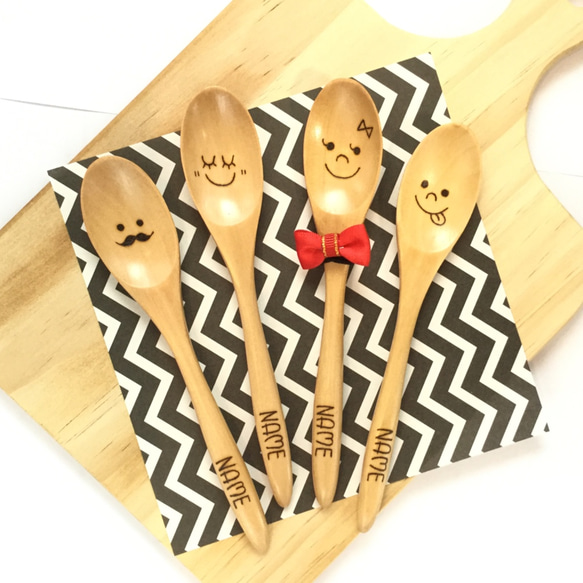 【名入れ】４人家族向け 木製スプーン ４本セット 1枚目の画像