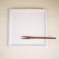 白いケーキ皿 1枚目の画像