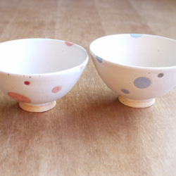 桃色と水色の水玉茶碗（２個セット） 3枚目の画像