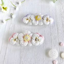 お花の刺繍バレッタ (小) 1枚目の画像