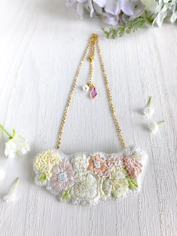 刺繍のネックレス 3way 1枚目の画像