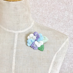 [再販売]紫陽花の刺繍ブローチ 4枚目の画像