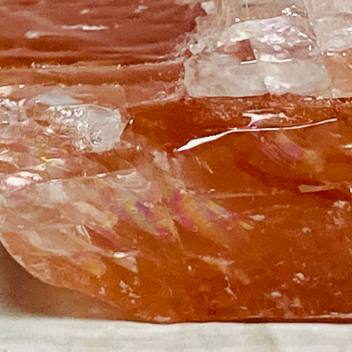 勇気を引き出す】虹入り レッド カルサイト ラフストーン 原石 方解石