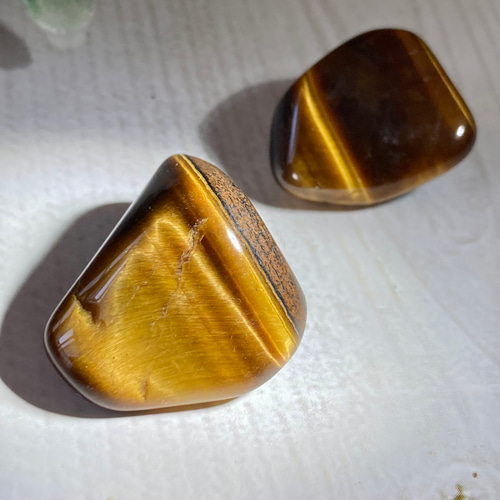 虎目石 タイガーアイ 弥勒菩薩金運