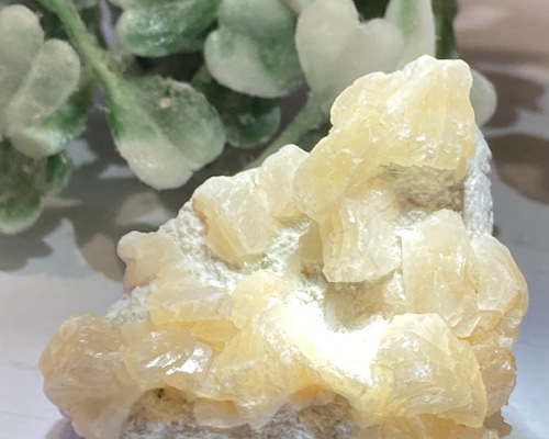 導きの石❁⃘*.゜ ヒューランダイト 輝沸石 天然石 東洋占星術師の娘