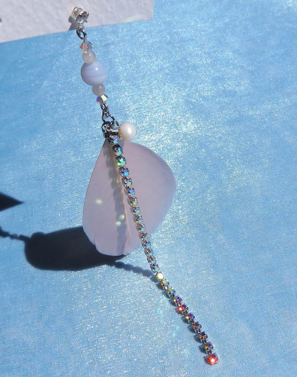 ブルーレース・ローズクォーツ・淡水パールの天使ピアス 5枚目の画像