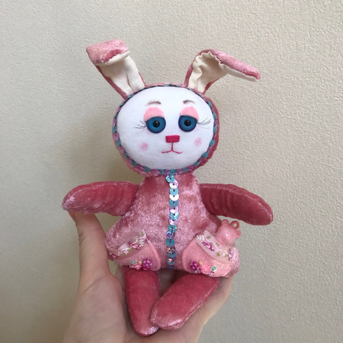 1点激推し！饅頭ウサギちゃんの ピンククンツァイト おぱんちゅうさぎ