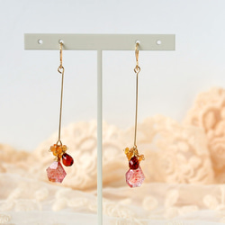 14kgf / Strawberry Quartz x Yellow Sapphire Straight Bar Earring 第2張的照片