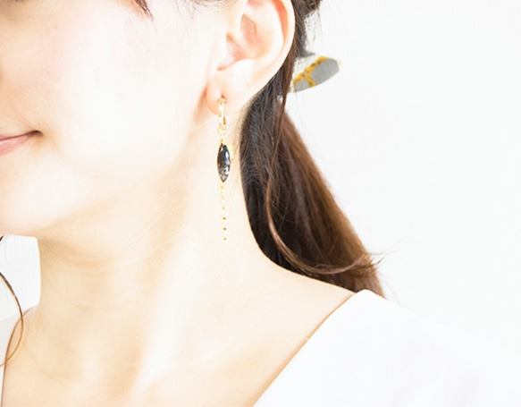 14kgf黑色Rutil石英·黃色藍寶石·年魅力箍耳環 第5張的照片