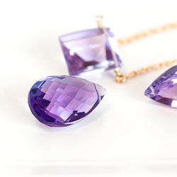 高品質的大型花式切割紫水晶，梨形項鍊 第2張的照片