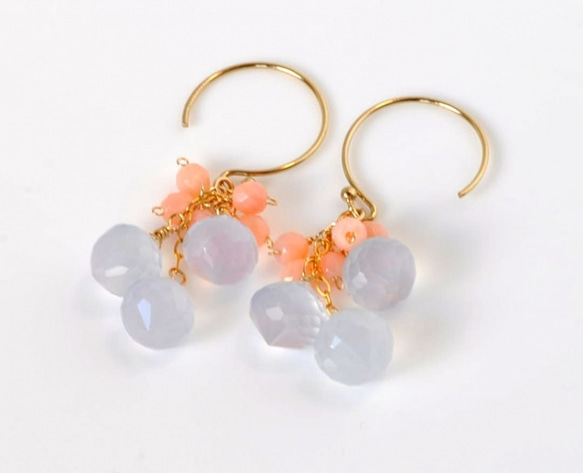 Blue Chalcedony +粉色珊瑚耳環 第5張的照片