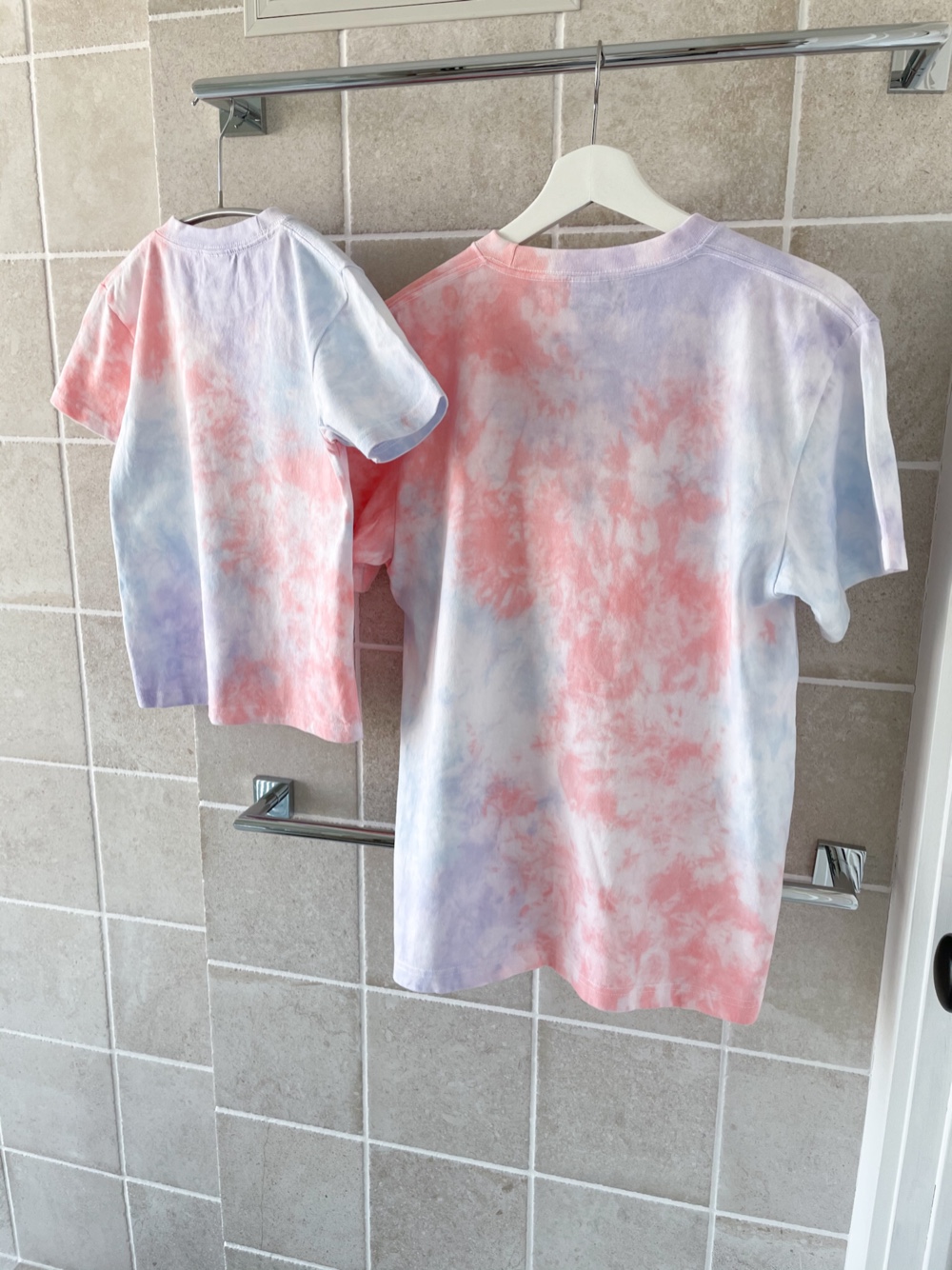 親子セット　タイダイ染め　Tシャツ＆キッズTシャツ　Mサイズ＆130　綿100%　一点物　リンクコーデ　ピンク系