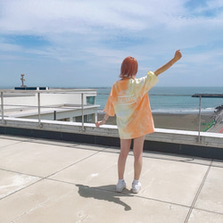 MAKEY＆Aileen OvettコラボTシャツ　“TOGENKYO“ タイダイ柄　オレンジ　手染め 5枚目の画像