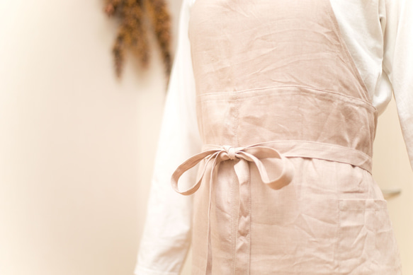 日本製国産リネン100% ピンクベージュ フルエプロン ロング 巻きスカート 2wayタイプ 1枚目の画像