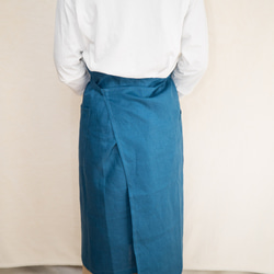 ☆リネン100%☆シンプルロングフルエプロン　巻きスカートタイプ　ブルー 3枚目の画像