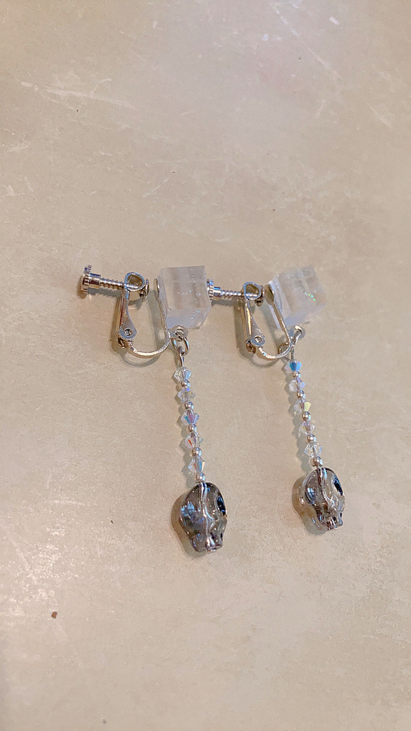 クリアスカルのネックレスのイヤリング 5枚目の画像