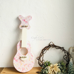受注製作　おもちゃのギター　リボン　ピンク（対象年齢３才～） 1枚目の画像