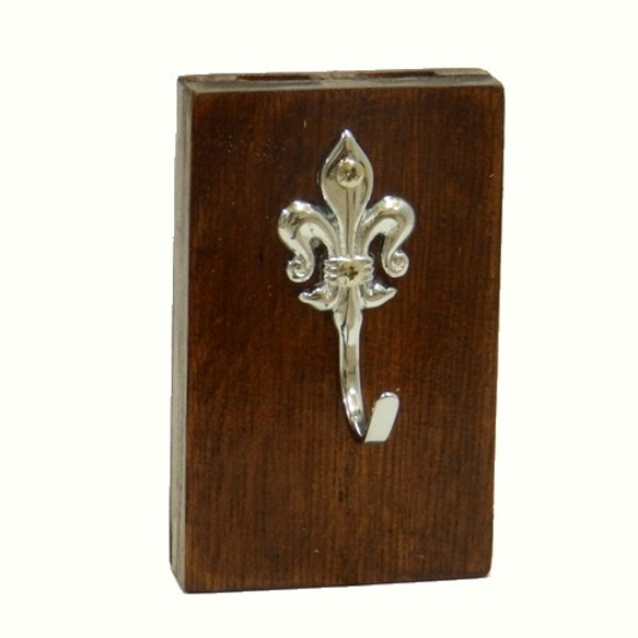 壁掛けフック　リリー型フック使用　シルバー　壁にガンタッカーで止める仕様　木工品　賃貸し可 人気・おすすめ｜使いやすい・旅行におすすめ 品質保証 全国発送 在庫限り