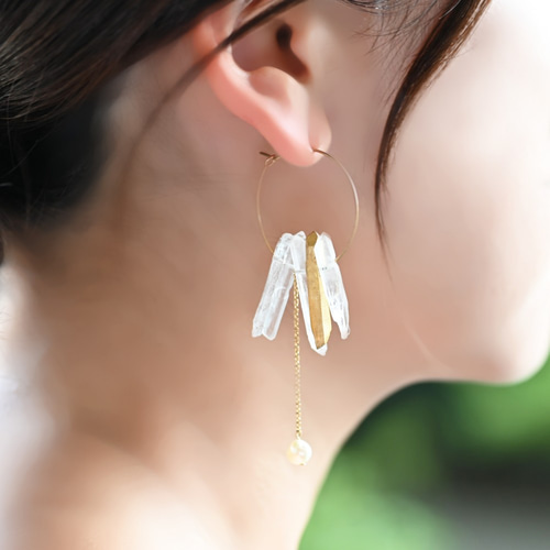 氷柱クリスタルクオーツ & ゴールド 淡水パール フープピアス ジェイダ 