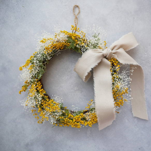 春を彩る ミモザ かすみ草 ナチュラル ドライフラワー リース 20cm  