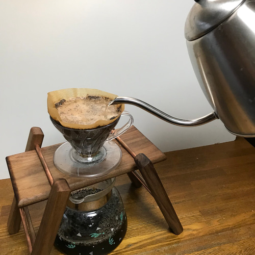 ウォールナットのコーヒードリップスタンド ドリップスタンド