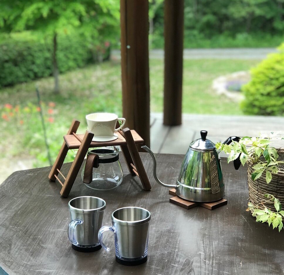 ウォールナットのコーヒードリップスタンド