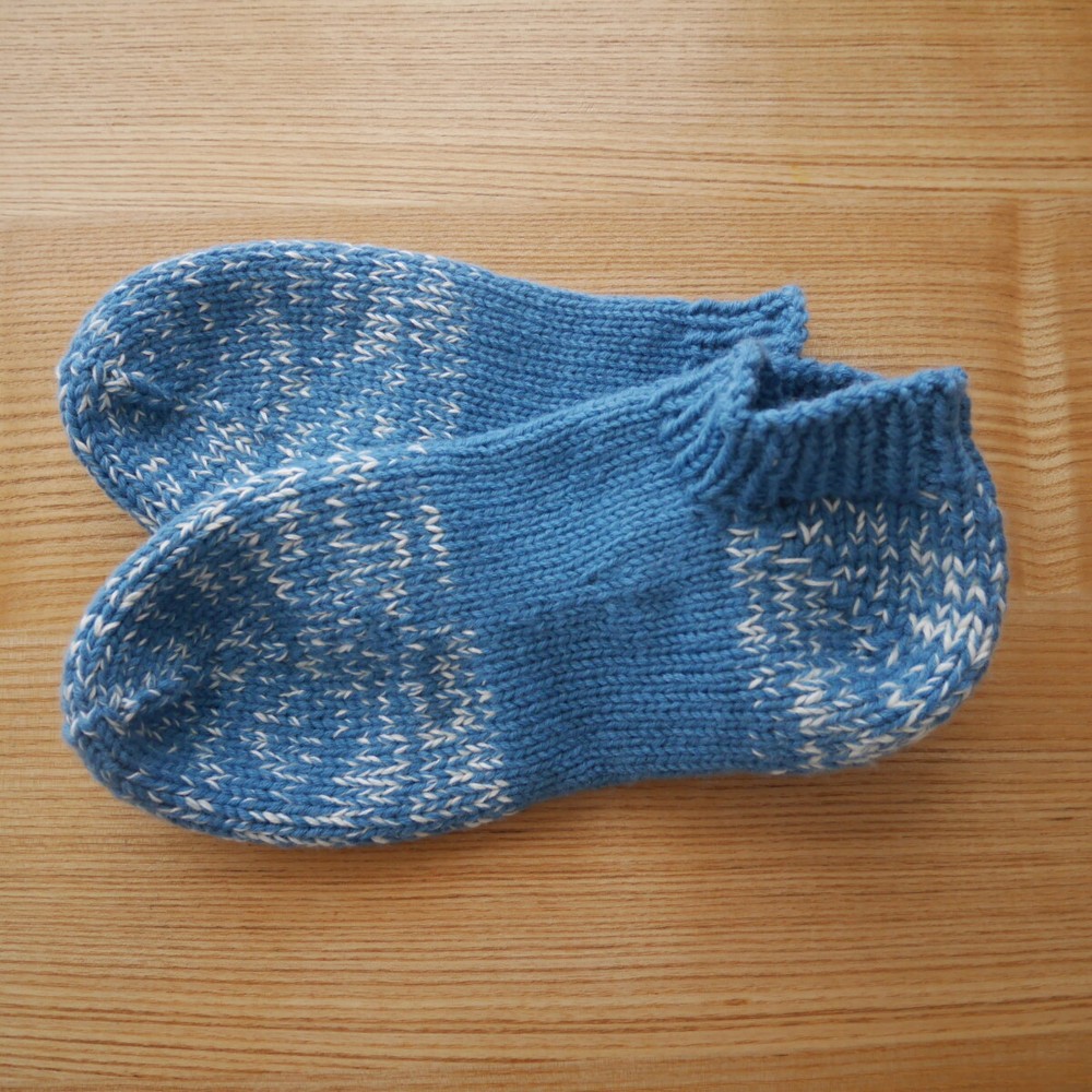 薔薇モチーフ 手編み ひざ掛け ブランケット ブルー 水色 ウール