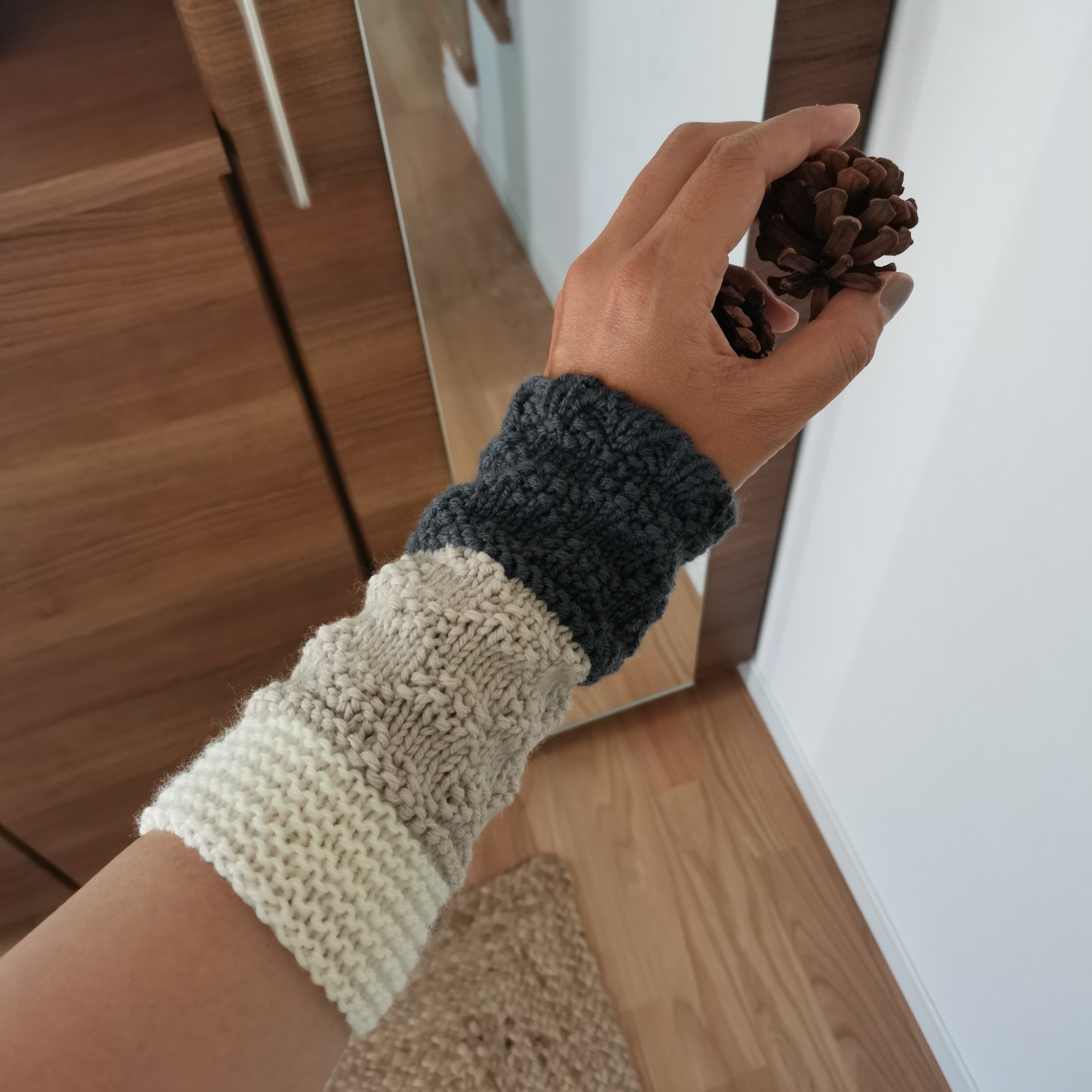 細見え♡グレージュ【2WAYリスト＆レッグウォーマー】高品質エクストラファインメリノ