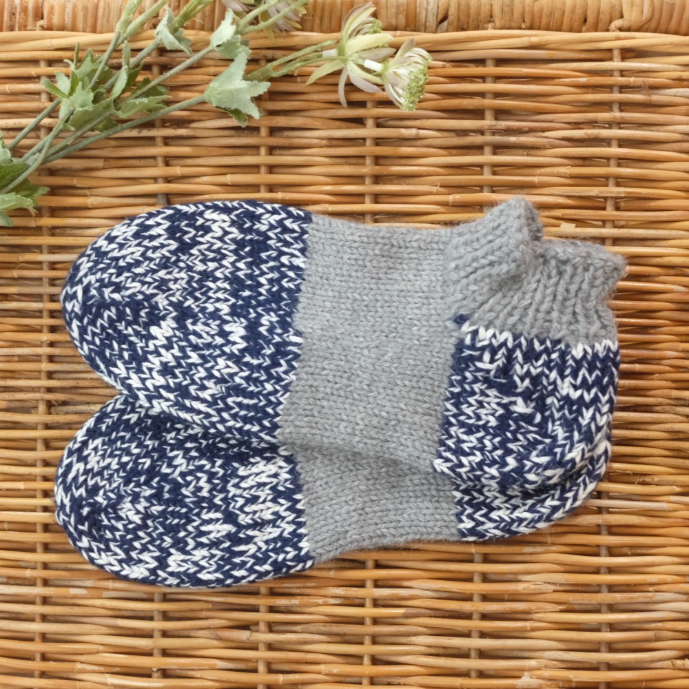 ﾛﾃﾞﾝｼｱ くるぶし丈の極暖ソックス【ライトグレー】 22～24cm 冬の靴下 ルームシューズ♡ウール