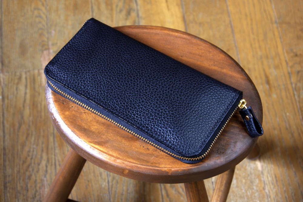 《GRATIA》ラウンドジップロングウォレット スリム　《4colors》