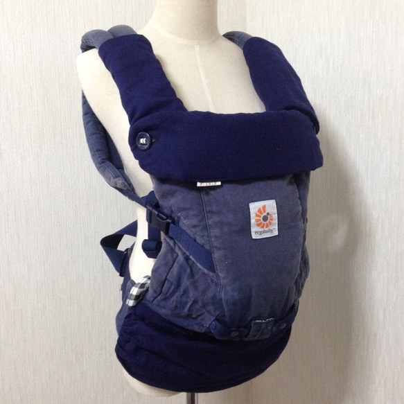 ✨【極美品】ergobaby OMNI breeze ネイビー OMNI Breeze / へザードデニムブルー | エルゴベビー オンライン