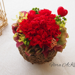 花かごアレンジ✨プリザーブドフラワー　赤いカーネーション　贈り物　ギフト　誕生日　お祝い　敬老の日 1枚目の画像
