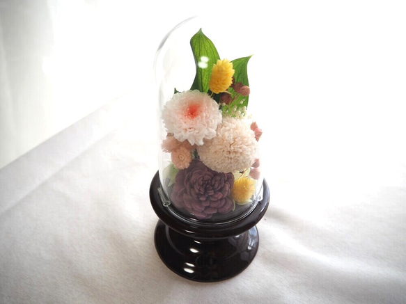 ガラスドームのプリザーブドフラワーの仏花（ミニサイズ）お供え　お盆　法事　贈り物 1枚目の画像
