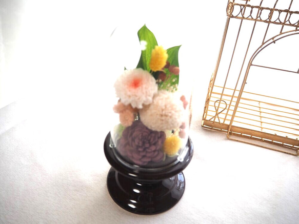 ガラスドームのプリザーブドフラワーの仏花（ミニサイズ）お供え　お盆　法事　贈り物 2枚目の画像
