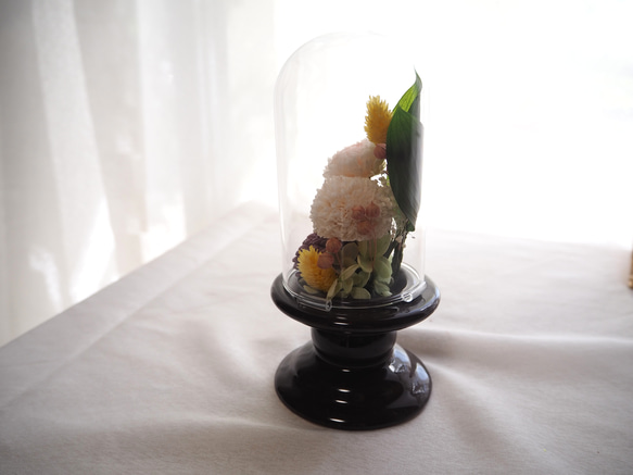ガラスドームのプリザーブドフラワーの仏花（ミニサイズ）お供え　お盆　法事　贈り物 5枚目の画像