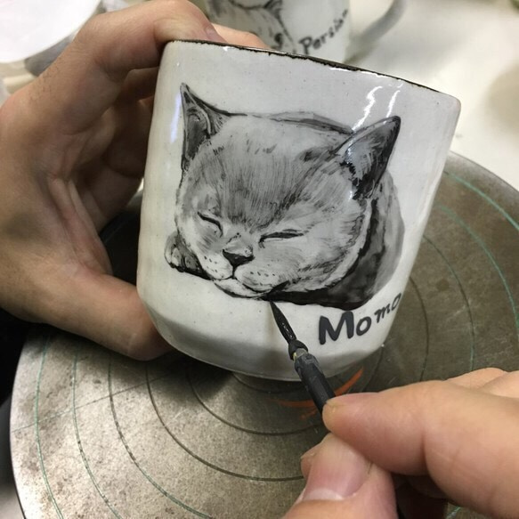 【 送料無料 】MY 愛猫の 似顔絵 & 名入れ マグカップ  TO-670 2枚目の画像