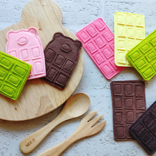 【確認用】ダークチョコ色のくまさん✽羊毛フェルト 羊毛フェルト】チョコレート色のくまのマスコットを作りました | 羊毛