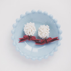 Pearl Flower & Velor Ribbon Earring 3枚目の画像