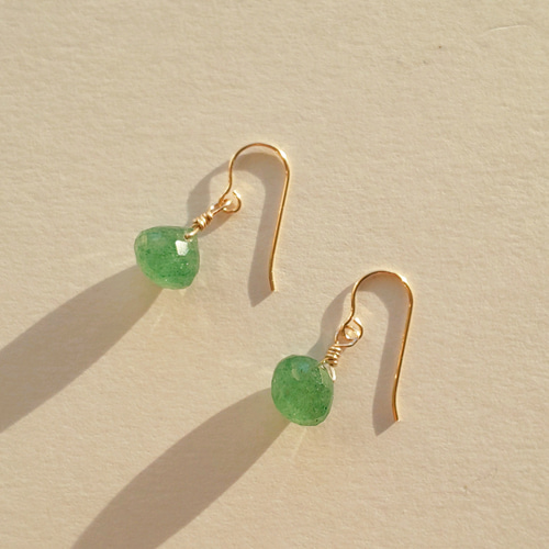 ストロベリークォーツとオパールのアメリカンチェーンピアス