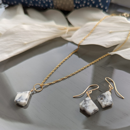 14KGF オパール ピアス＆ネックレスセットBALENCIAGA（バレンシアガ