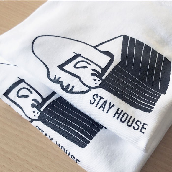 STAY HOUSE TEE 2枚目の画像