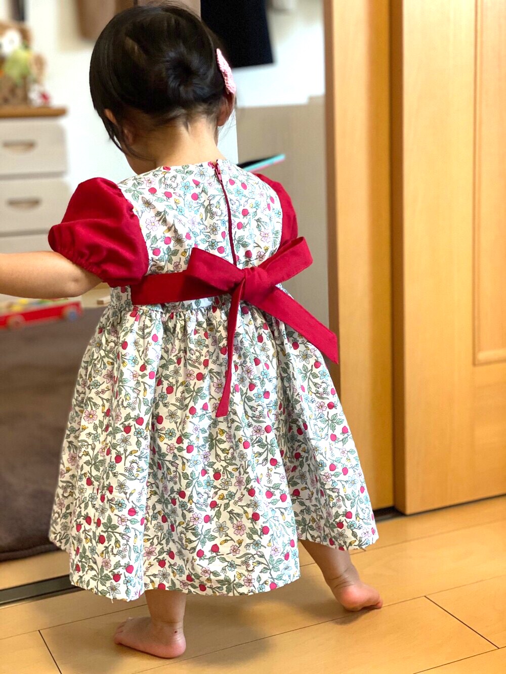 Soraさま専用ページ　ラボ服　らぼ服　ハンドメイド　服　9/15出品　いちご柄 Soraさま専用ページ ラボ服 らぼ服 ハンドメイド 服 9/15出品