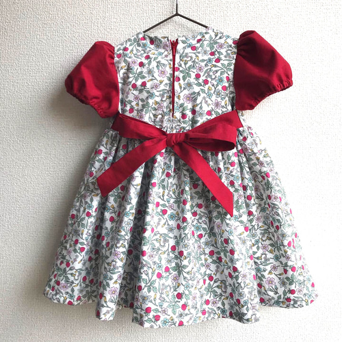 Soraさま専用ページ　ラボ服　らぼ服　ハンドメイド　服　9/15出品　いちご柄 Soraさま専用ページ ラボ服 らぼ服 ハンドメイド 服 9/15出品