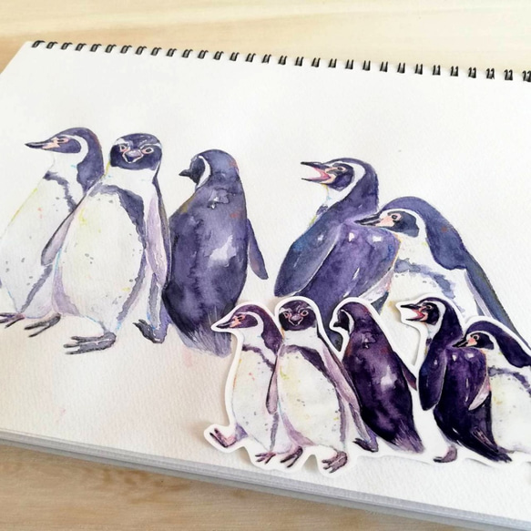 【選べる10種類】絵本風ペンギンさんのステッカー2枚セット　耐水＆UVカット・光沢素材で長期間綺麗 5枚目の画像