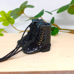 革細工　エナメルロングブーツ　leather craft miniature boots. 1枚目の画像