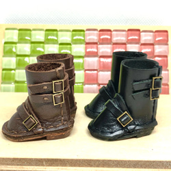 革細工　2ストラップエンジニアブーツ　一足　miniature  boots. 1枚目の画像