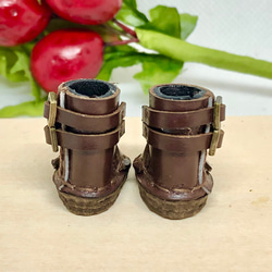 プチブライスサイズ　2ストラップエンジニアブーツ　一足　miniature  boots. 3枚目の画像